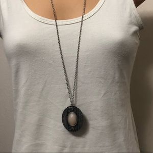 💸 3 for $14 💸necklace with blush colored stone